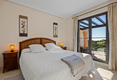 Spacious Townhouse in Los Almendros, Los Arqueros Golf