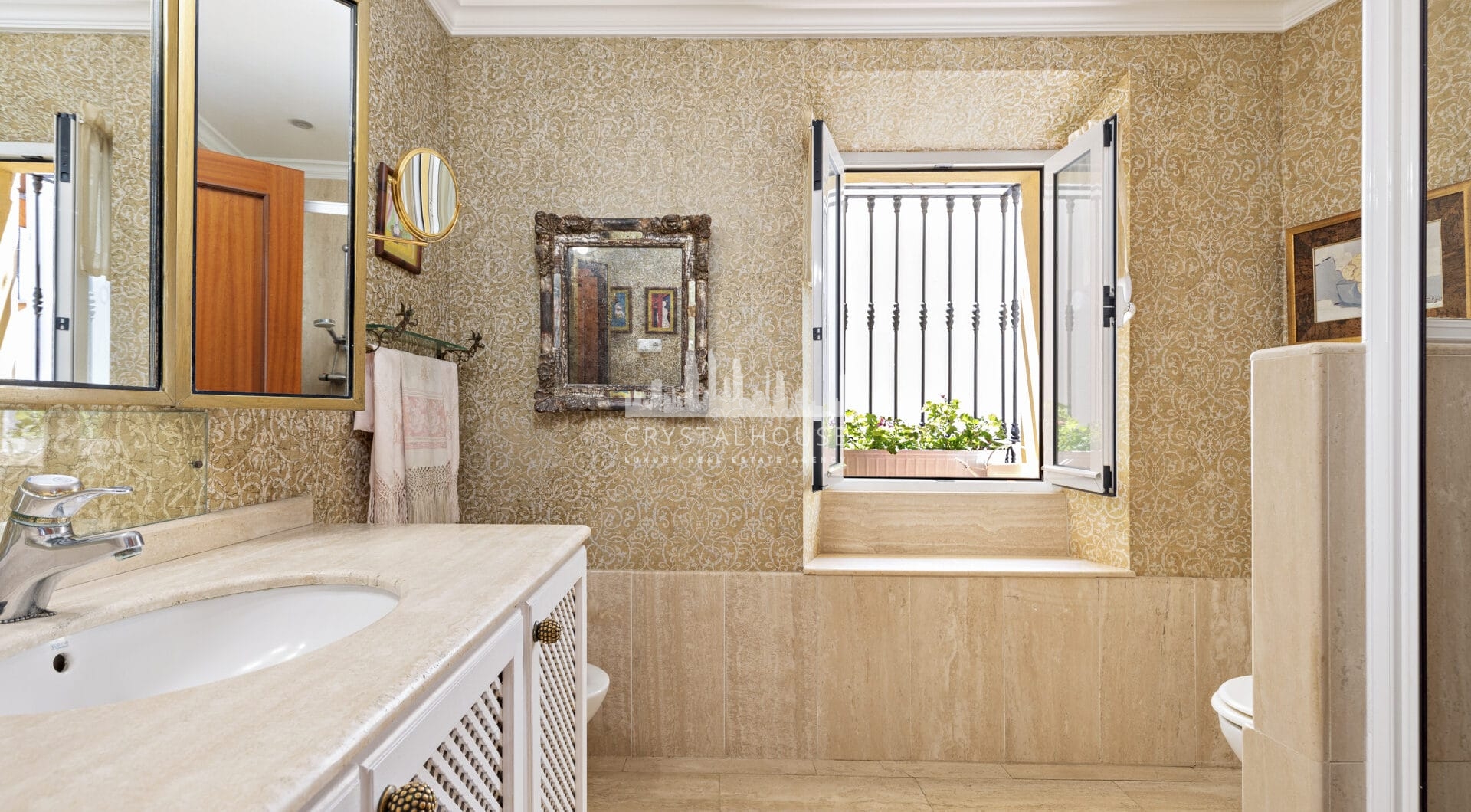 Charming  house , located in Marbella's Old Town.
