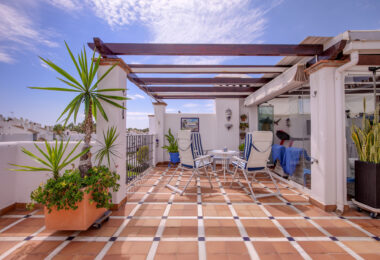 Duplex penthouse with an incredible terrace and panoramic views, in the heart of Puerto Banus