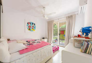 Exceptional Ground Floor Corner Apartment in El Paraíso, Estepona