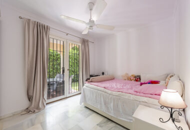 Exceptional Ground Floor Corner Apartment in El Paraíso, Estepona