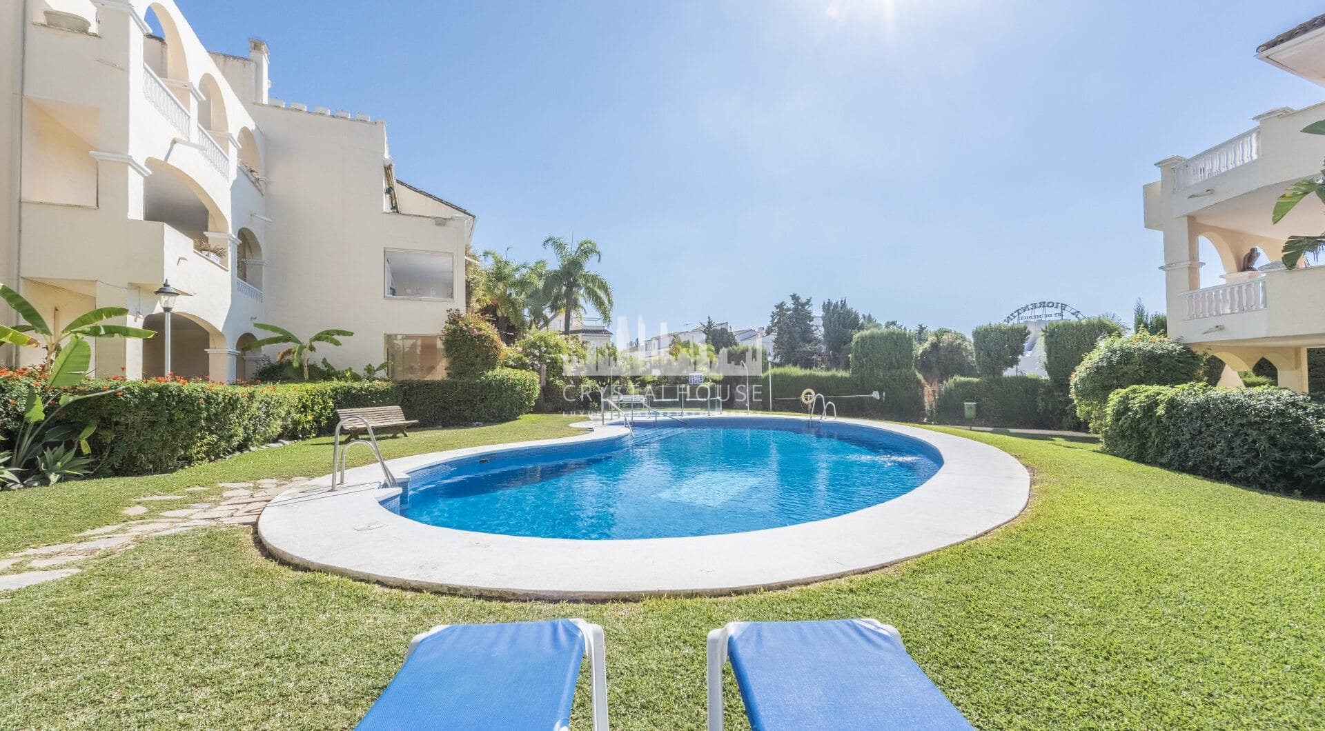Exceptional Ground Floor Corner Apartment in El Paraíso, Estepona