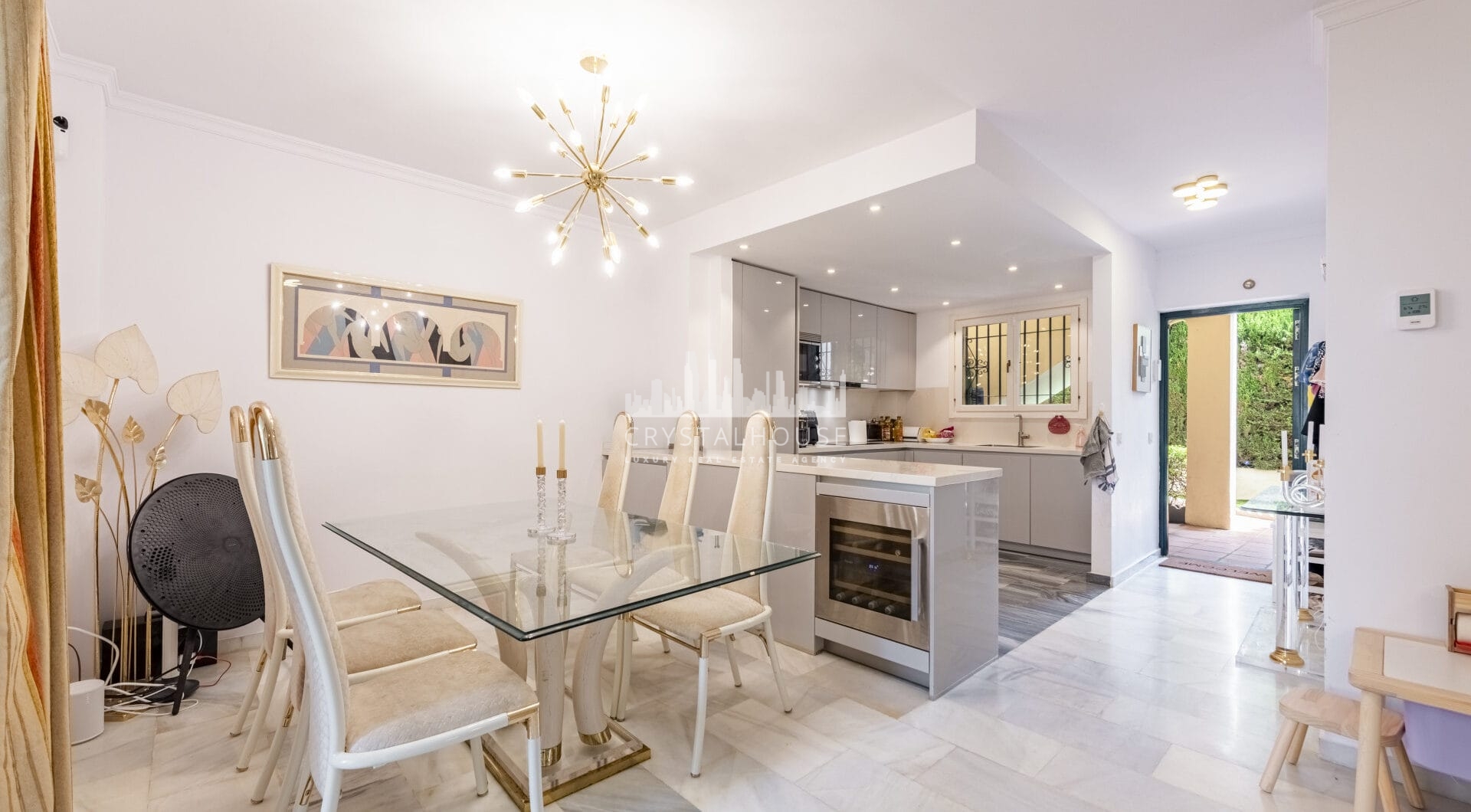 Exceptional Ground Floor Corner Apartment in El Paraíso, Estepona