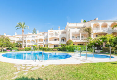 Exceptional Ground Floor Corner Apartment in El Paraíso, Estepona