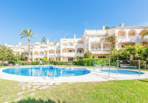 Exceptional Ground Floor Corner Apartment in El Paraíso, Estepona