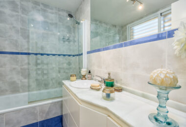 Fantastic LOW PRICE SEMI-DETACHED HOUSE!