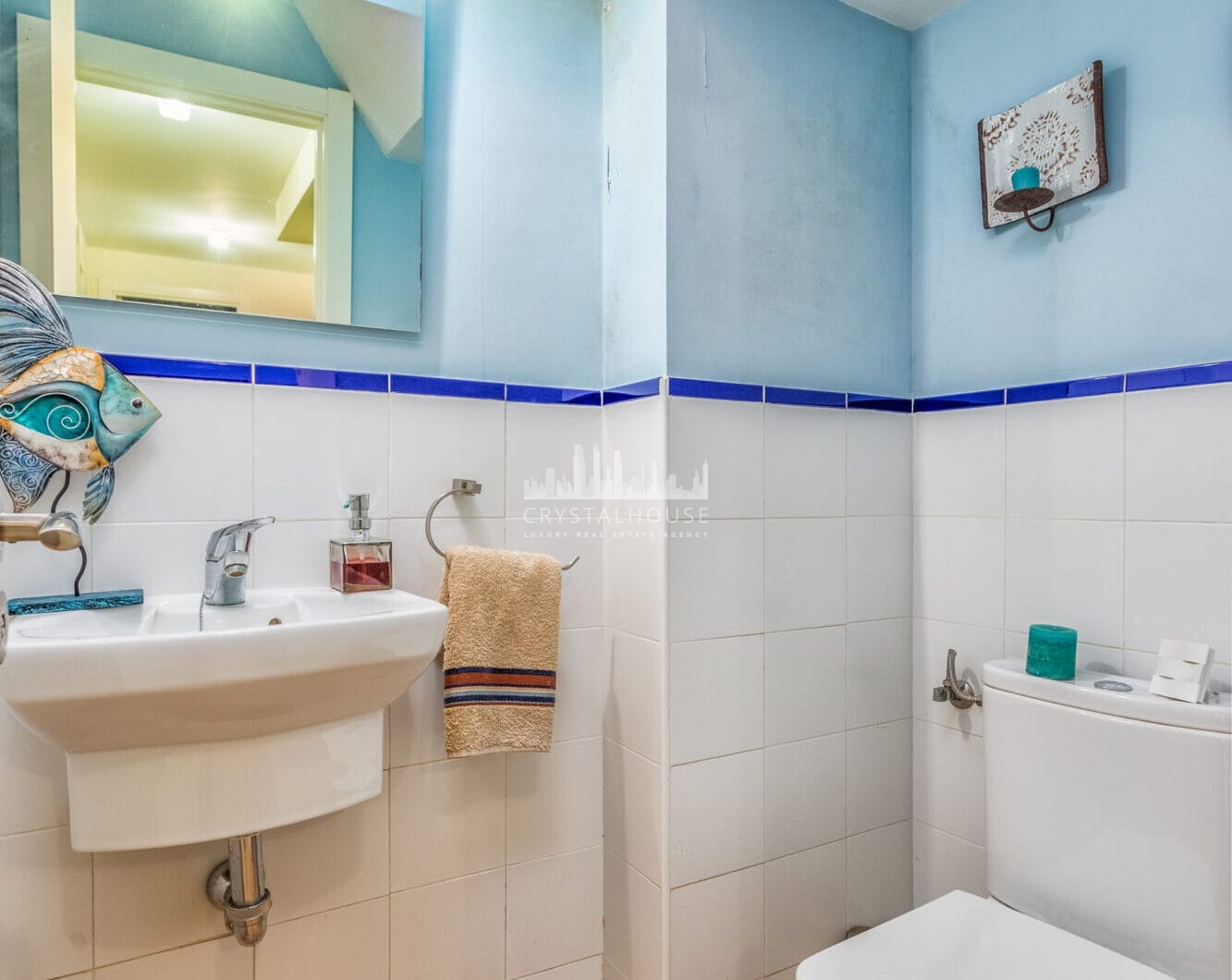 Fantastic LOW PRICE SEMI-DETACHED HOUSE!