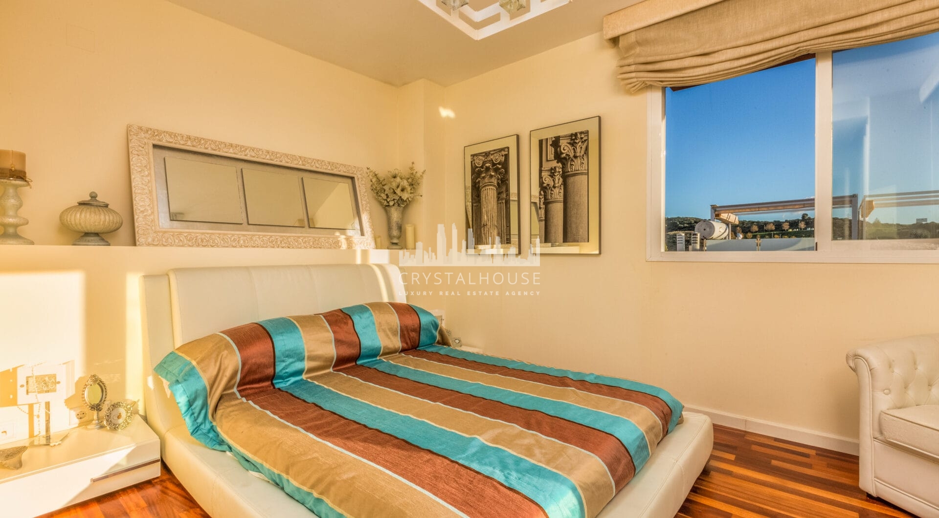 Fantastic LOW PRICE SEMI-DETACHED HOUSE!