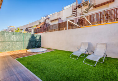 Fantastic LOW PRICE SEMI-DETACHED HOUSE!