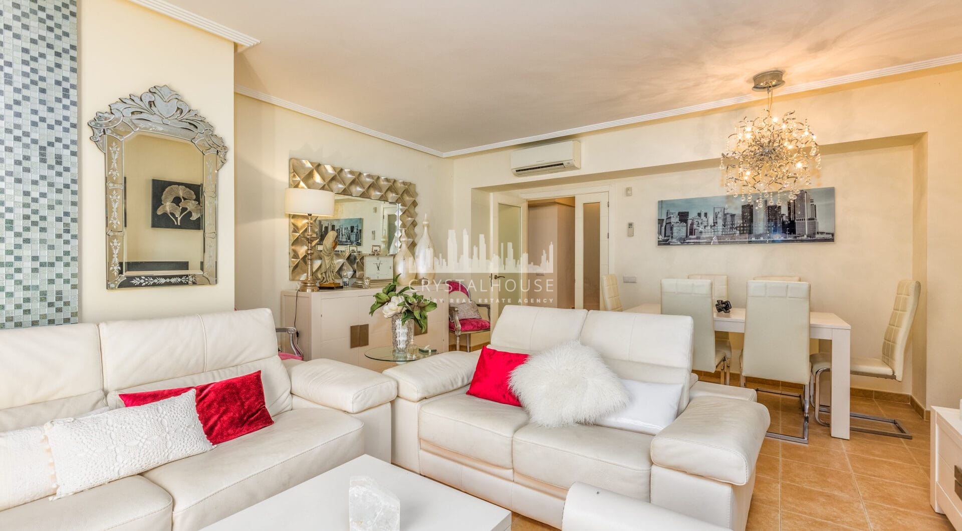 Fantastic LOW PRICE SEMI-DETACHED HOUSE!