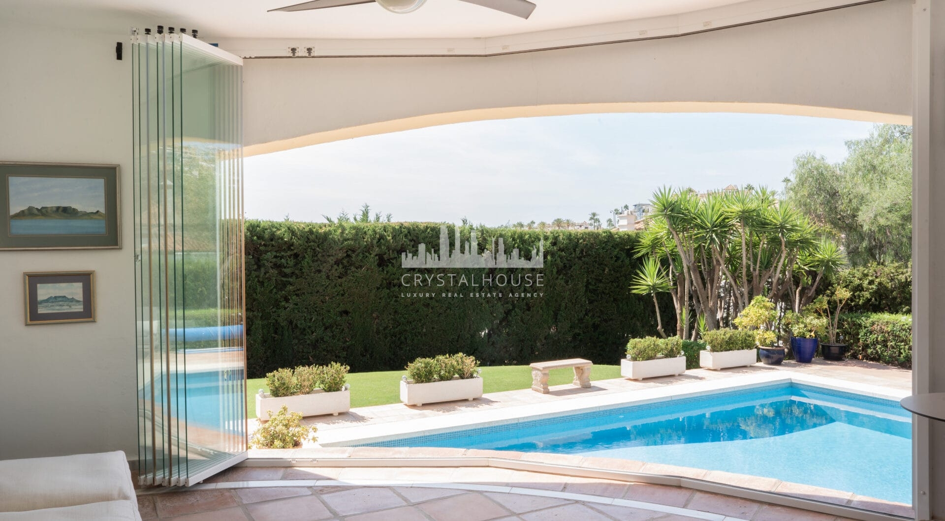 Villa Felisa - Detached Villa in El Paraiso Alto, Benahavis