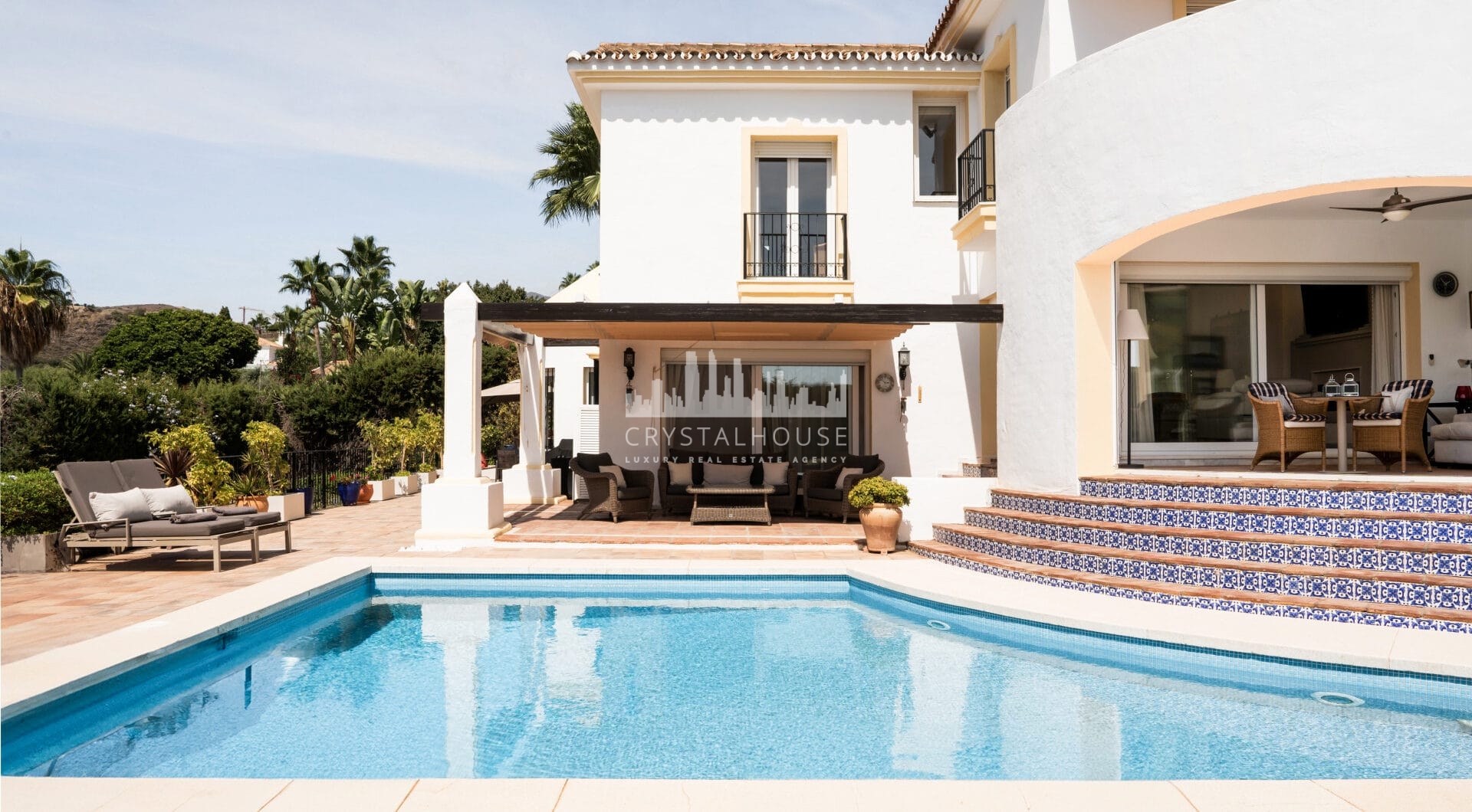 Villa Felisa - Detached Villa in El Paraiso Alto, Benahavis