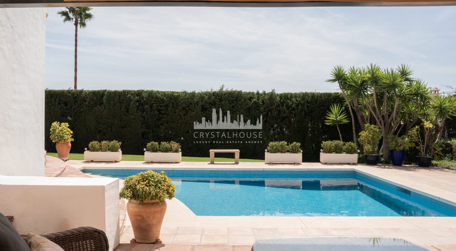 Villa Felisa - Detached Villa in El Paraiso Alto, Benahavis