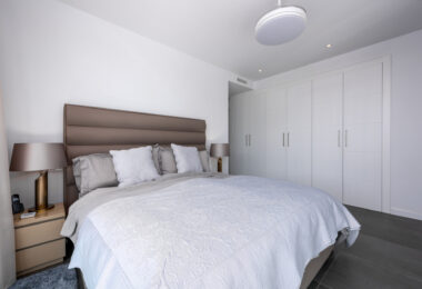 This contemporary four-bedroom detached villa, located in Atalaya Isdabe, is a perfect blend of comfort and luxury
