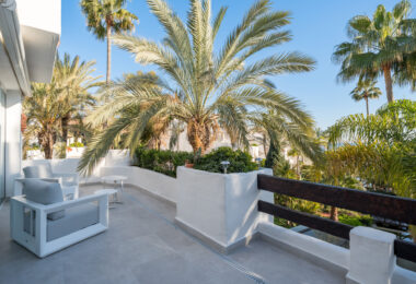 Stunning duplex penthouse beach front in the sought after area of Puerto Banús