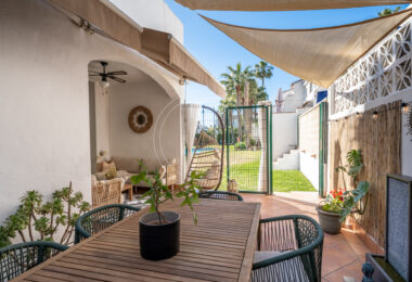 Stunning semi-detached house in Bel Air – official rental licence and 900m from the beach