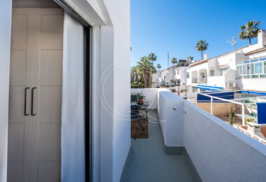Stunning semi-detached house in Bel Air – official rental licence and 900m from the beach