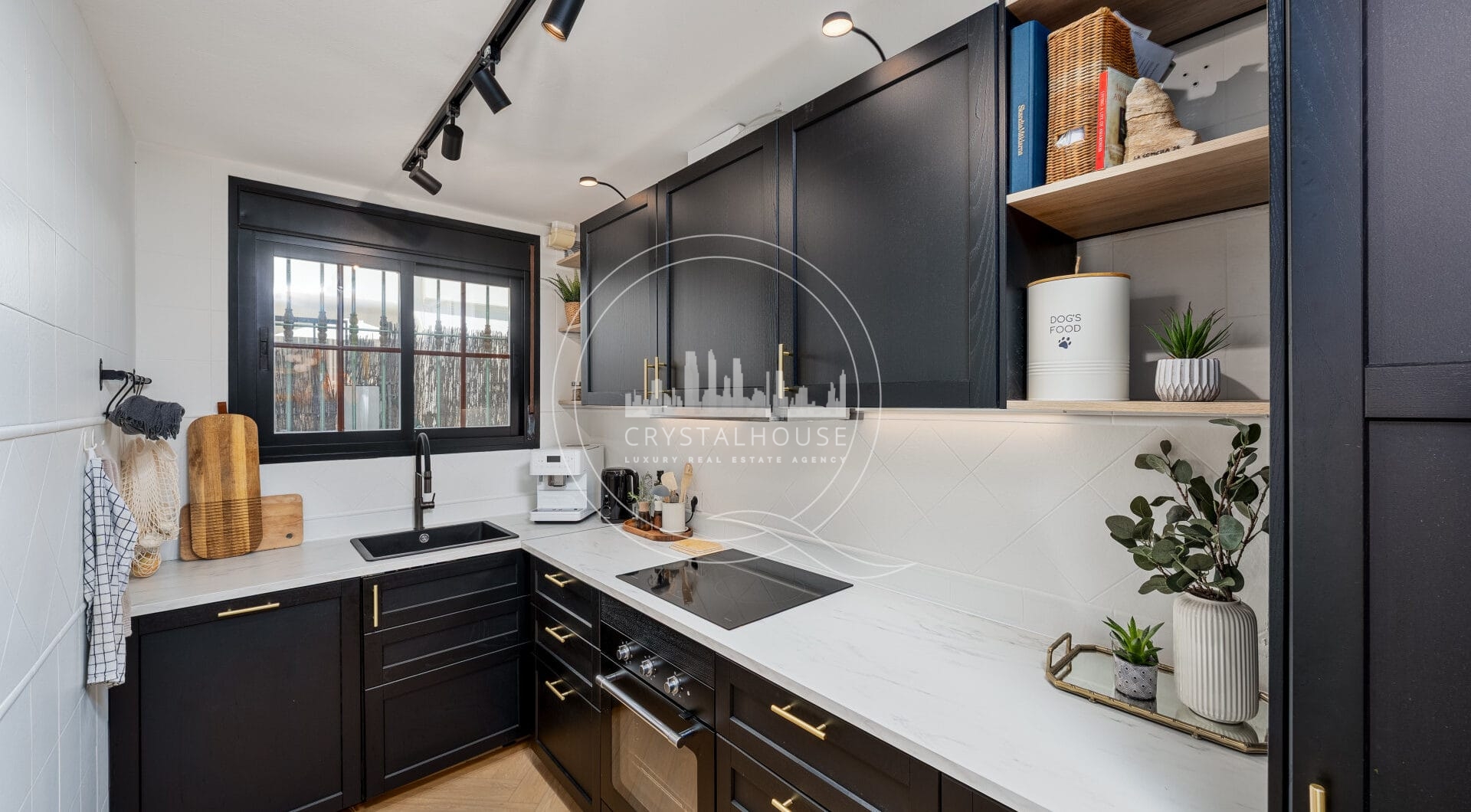 Stunning semi-detached house in Bel Air – official rental licence and 900m from the beach