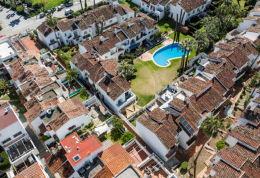 Stunning semi-detached house in Bel Air – official rental licence and 900m from the beach