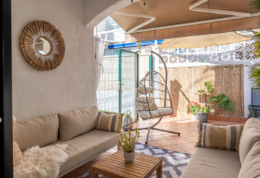Stunning semi-detached house in Bel Air – official rental licence and 900m from the beach