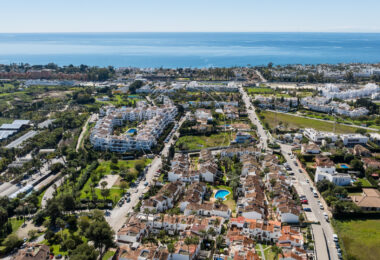 Stunning semi-detached house in Bel Air – official rental licence and 900m from the beach