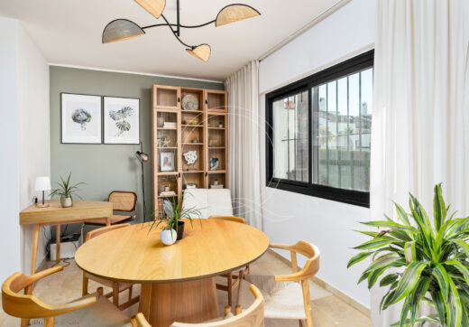 Stunning semi-detached house in Bel Air – official rental licence and 900m from the beach