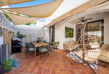 Stunning semi-detached house in Bel Air – official rental licence and 900m from the beach