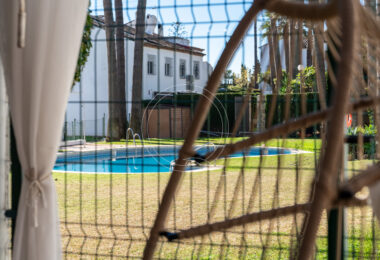 Stunning semi-detached house in Bel Air – official rental licence and 900m from the beach