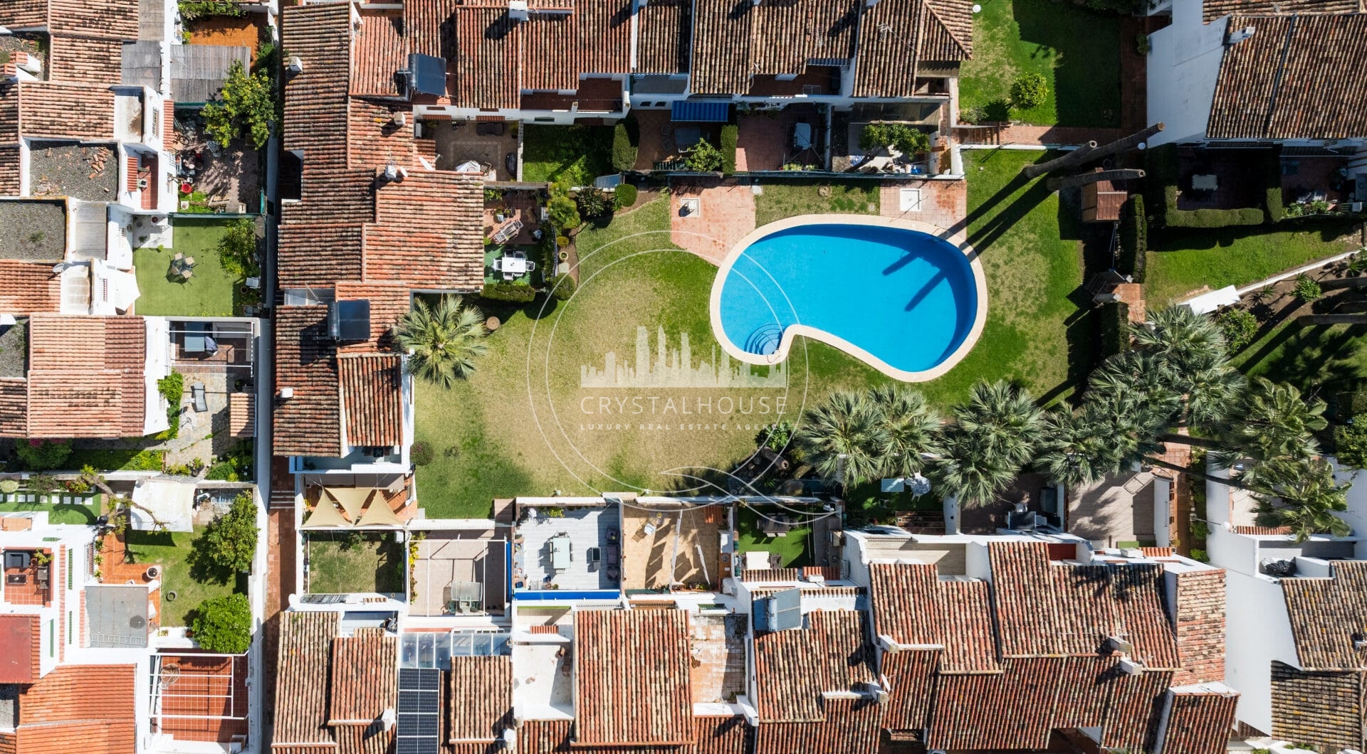 Stunning semi-detached house in Bel Air – official rental licence and 900m from the beach