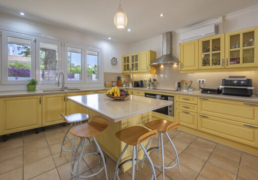 Stunning 7-Bedroom Villa with Pool, Terrace &amp; Family-Friendly Amenities