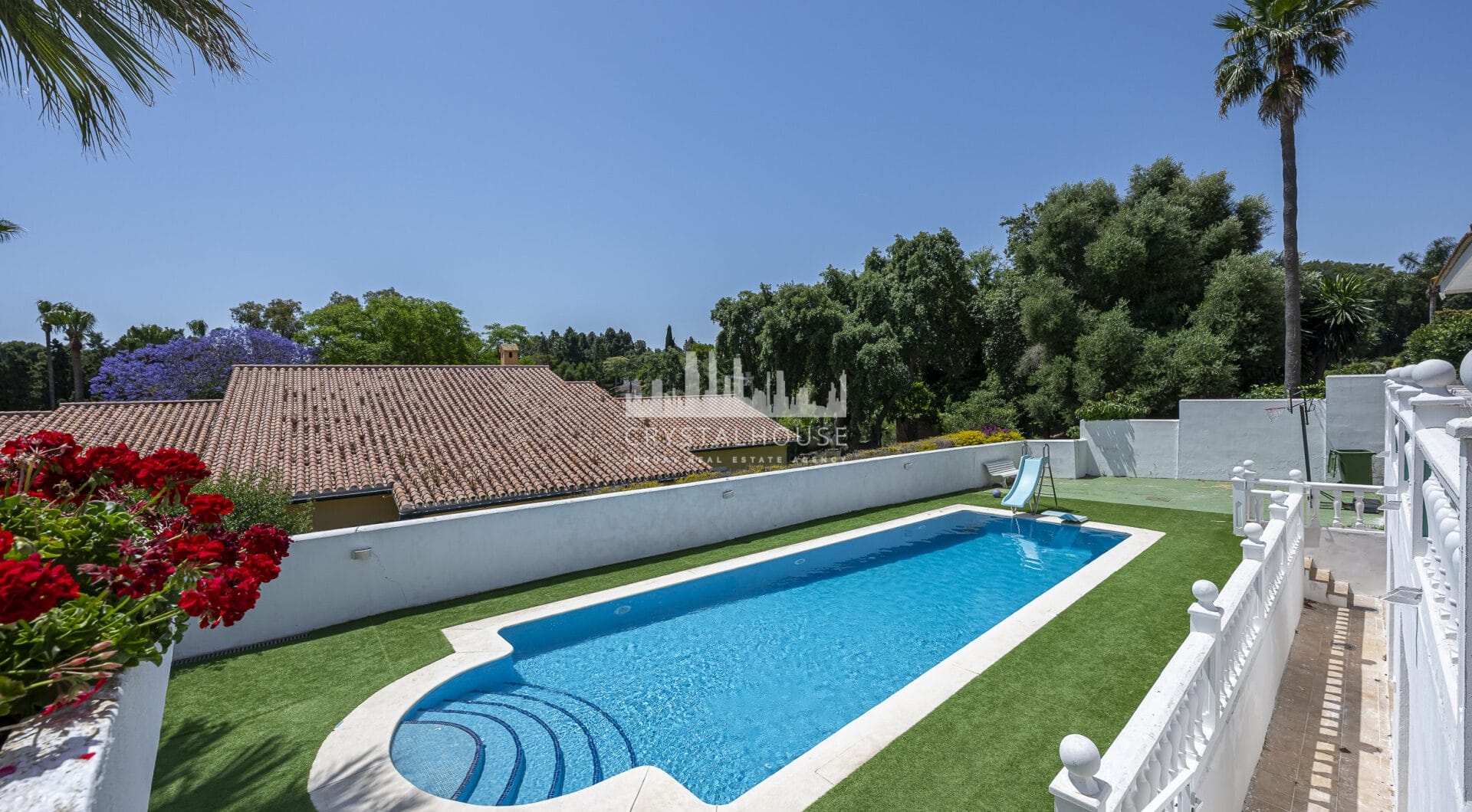 Stunning 7-Bedroom Villa with Pool, Terrace &amp; Family-Friendly Amenities