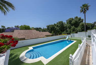 Stunning 7-Bedroom Villa with Pool, Terrace &amp; Family-Friendly Amenities