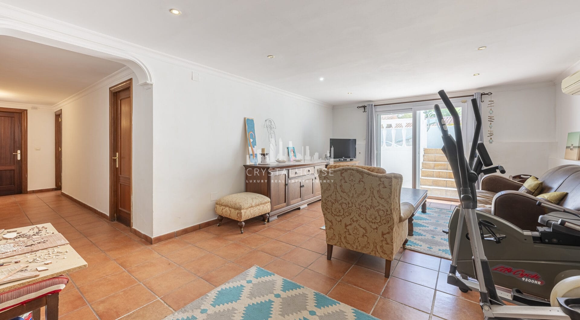 Stunning 7-Bedroom Villa with Pool, Terrace &amp; Family-Friendly Amenities