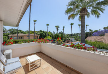 Stunning 7-Bedroom Villa with Pool, Terrace &amp; Family-Friendly Amenities