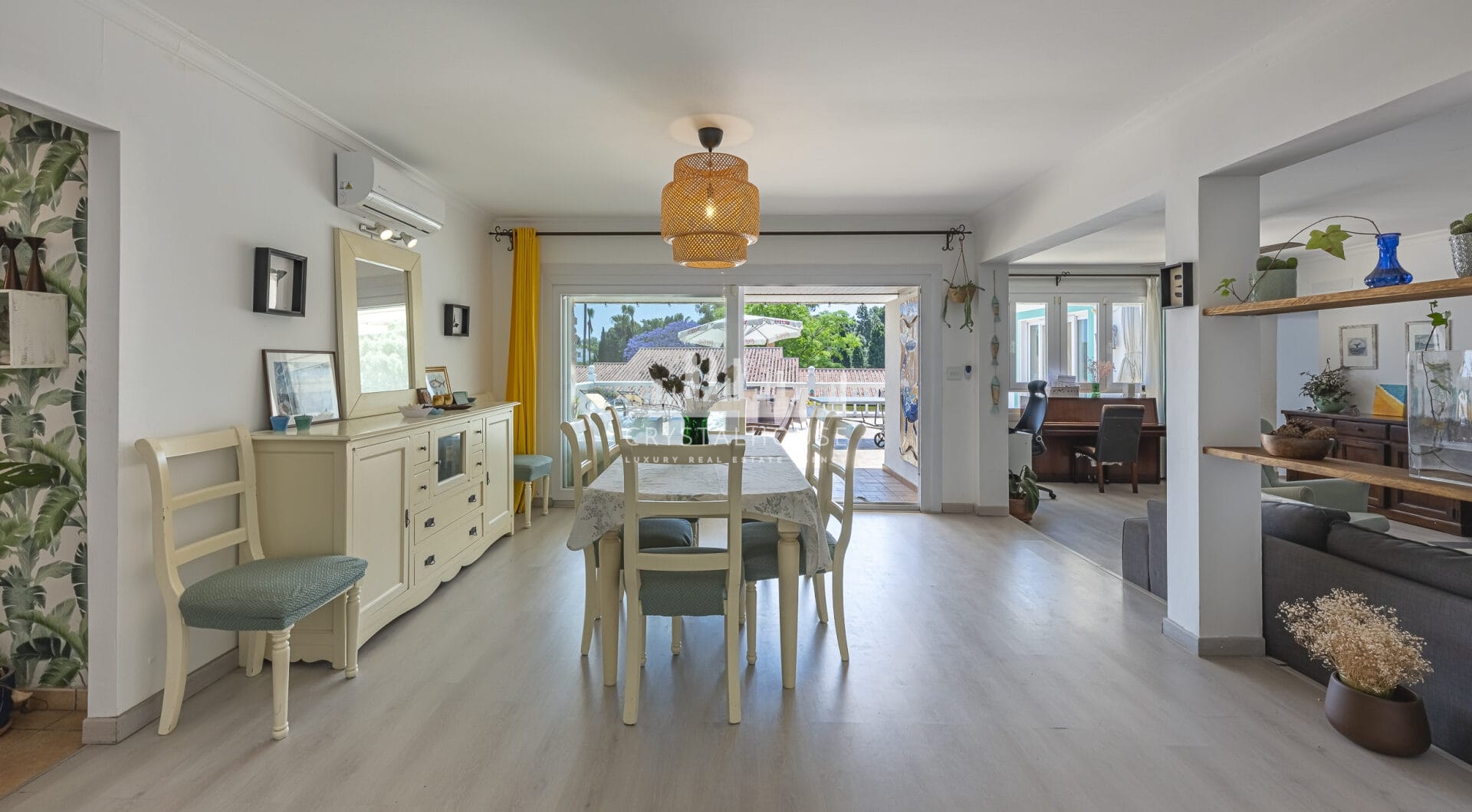 Stunning 7-Bedroom Villa with Pool, Terrace &amp; Family-Friendly Amenities