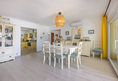 Stunning 7-Bedroom Villa with Pool, Terrace &amp; Family-Friendly Amenities