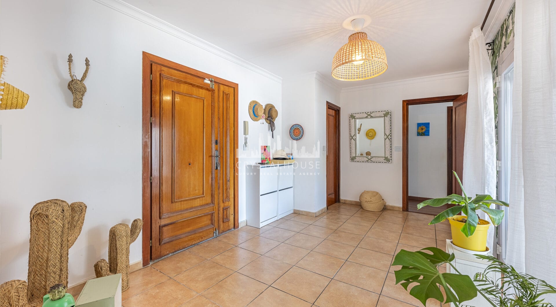 Stunning 7-Bedroom Villa with Pool, Terrace &amp; Family-Friendly Amenities