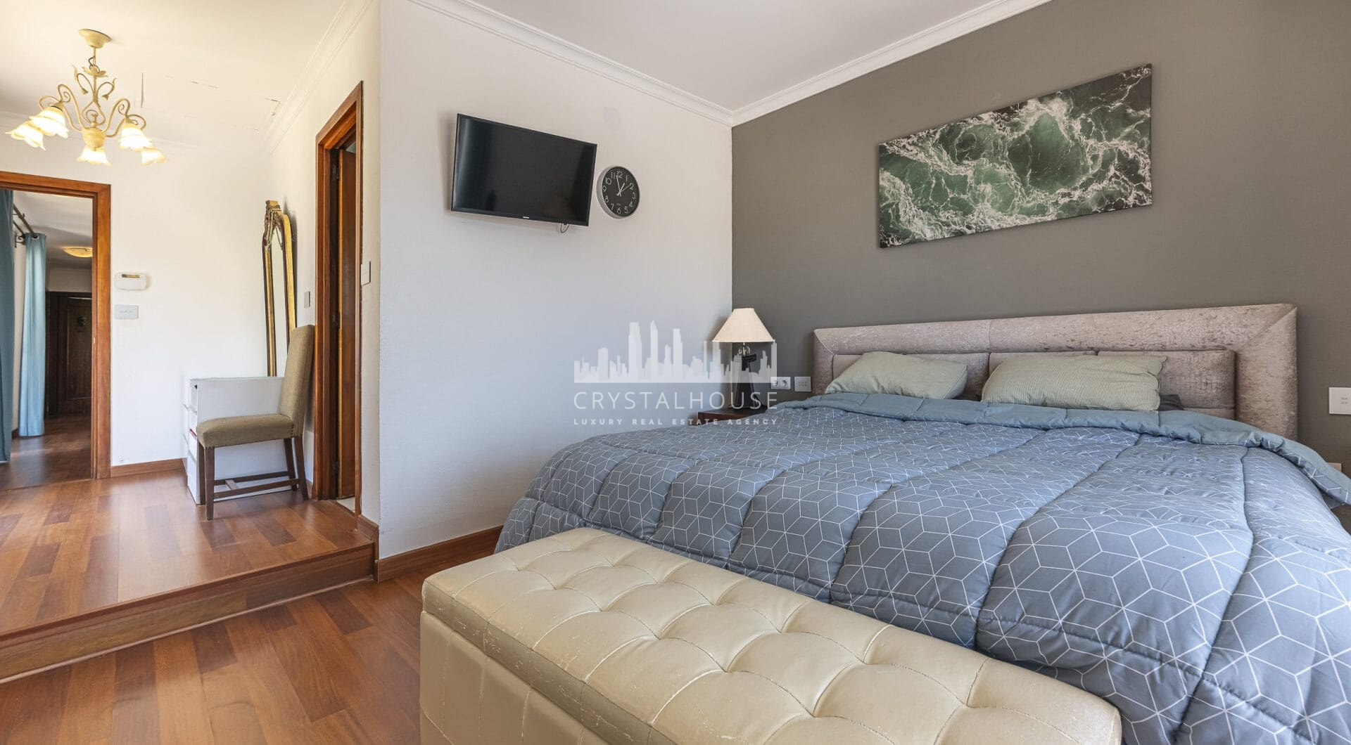 Stunning 7-Bedroom Villa with Pool, Terrace &amp; Family-Friendly Amenities