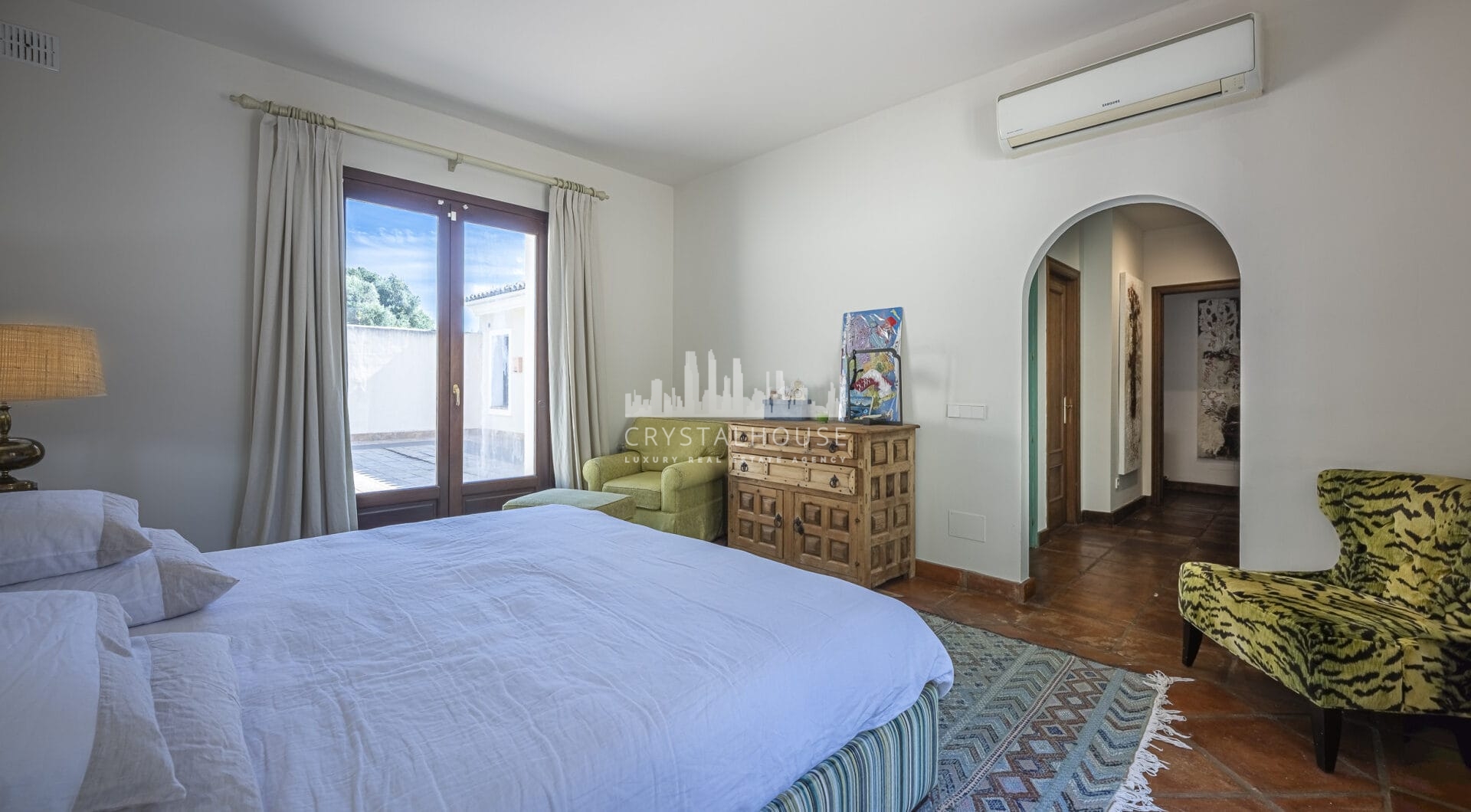 5 bedroom Expansive garden
