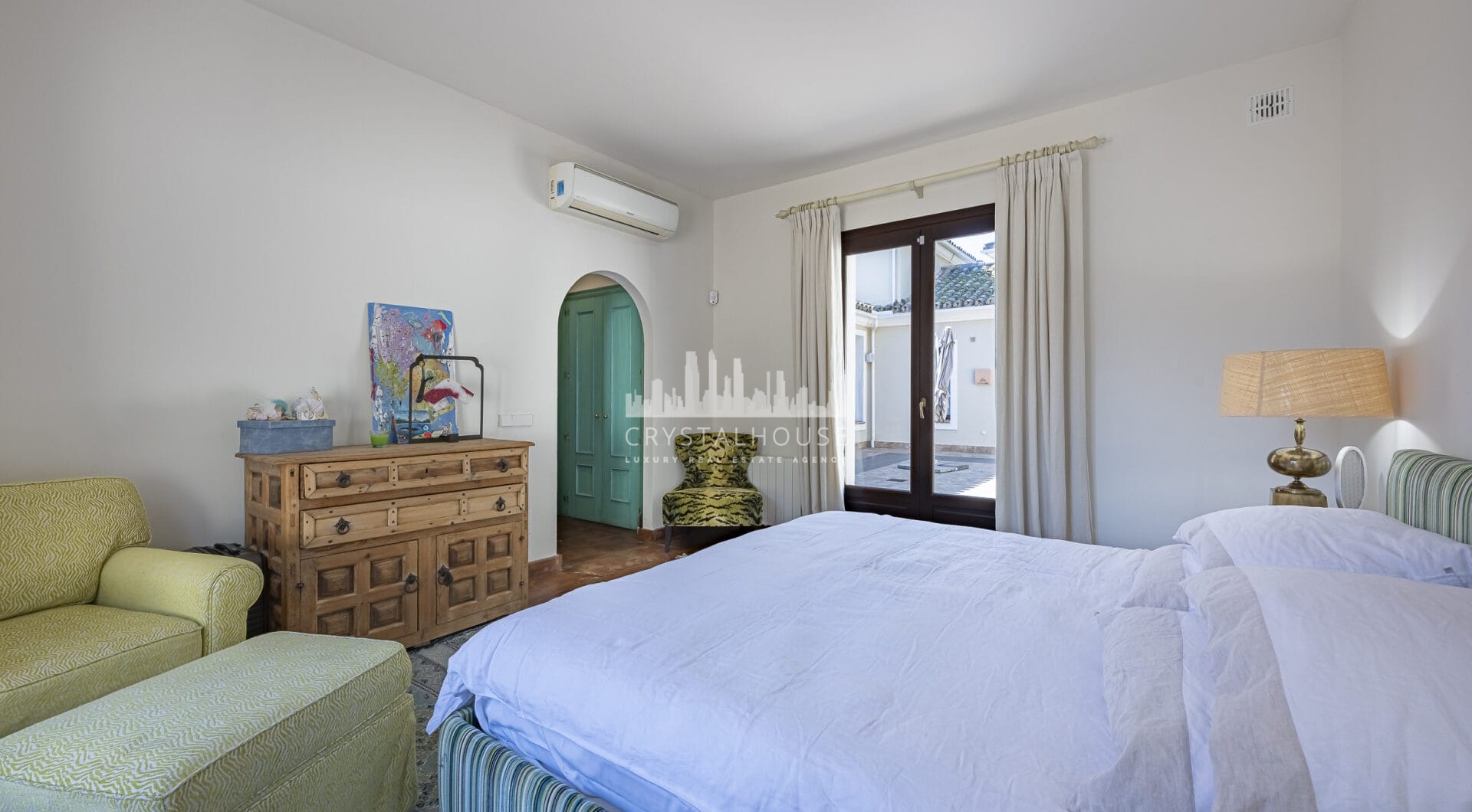 5 bedroom Expansive garden