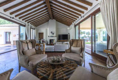 5 bedroom Expansive garden