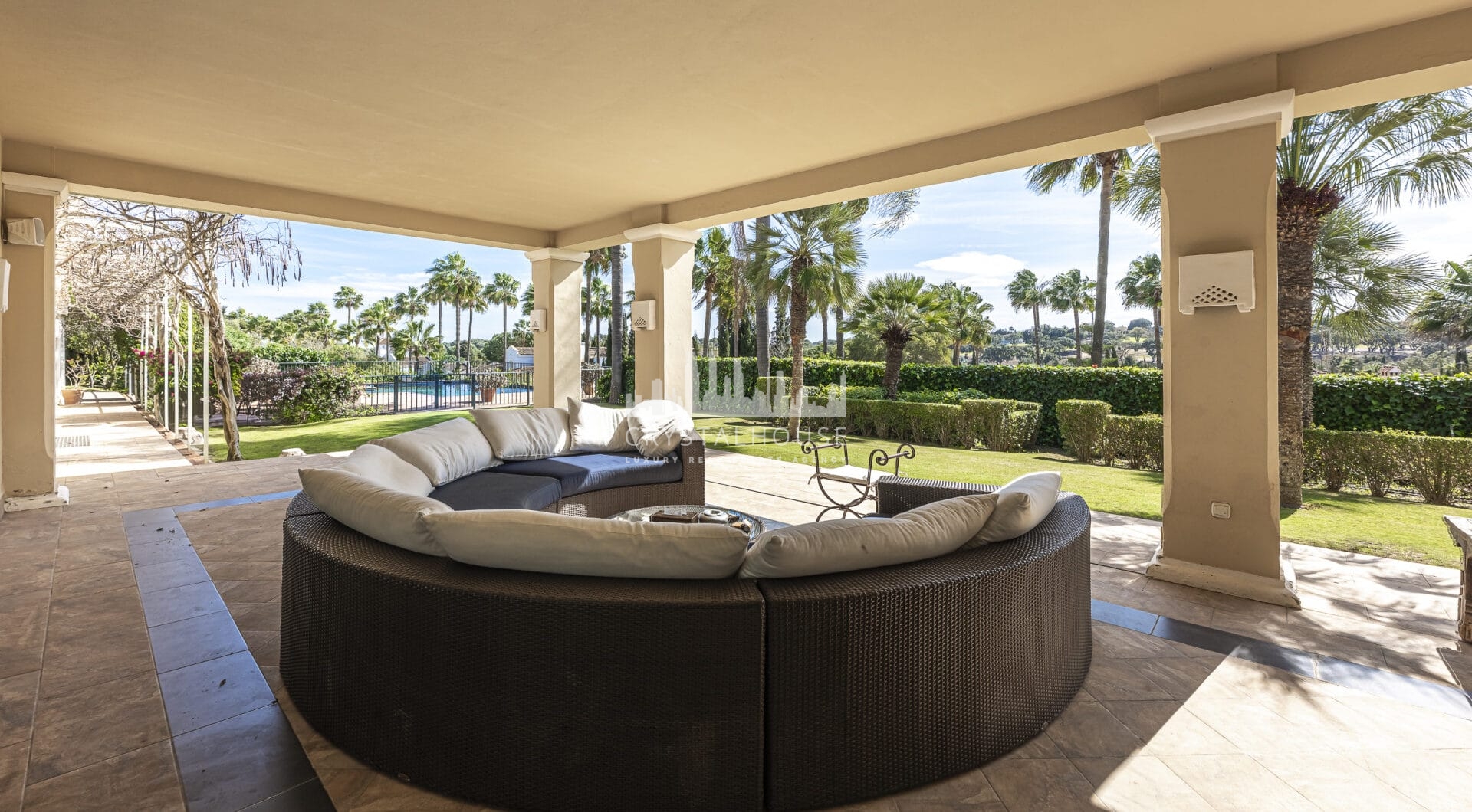 5 bedroom Expansive garden
