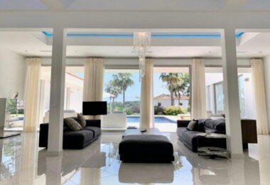 Stunning 5-Bedroom Villa on Valderrama Golf Course – Sotogrande