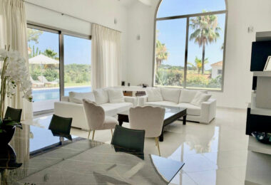 Stunning 5-Bedroom Villa on Valderrama Golf Course – Sotogrande