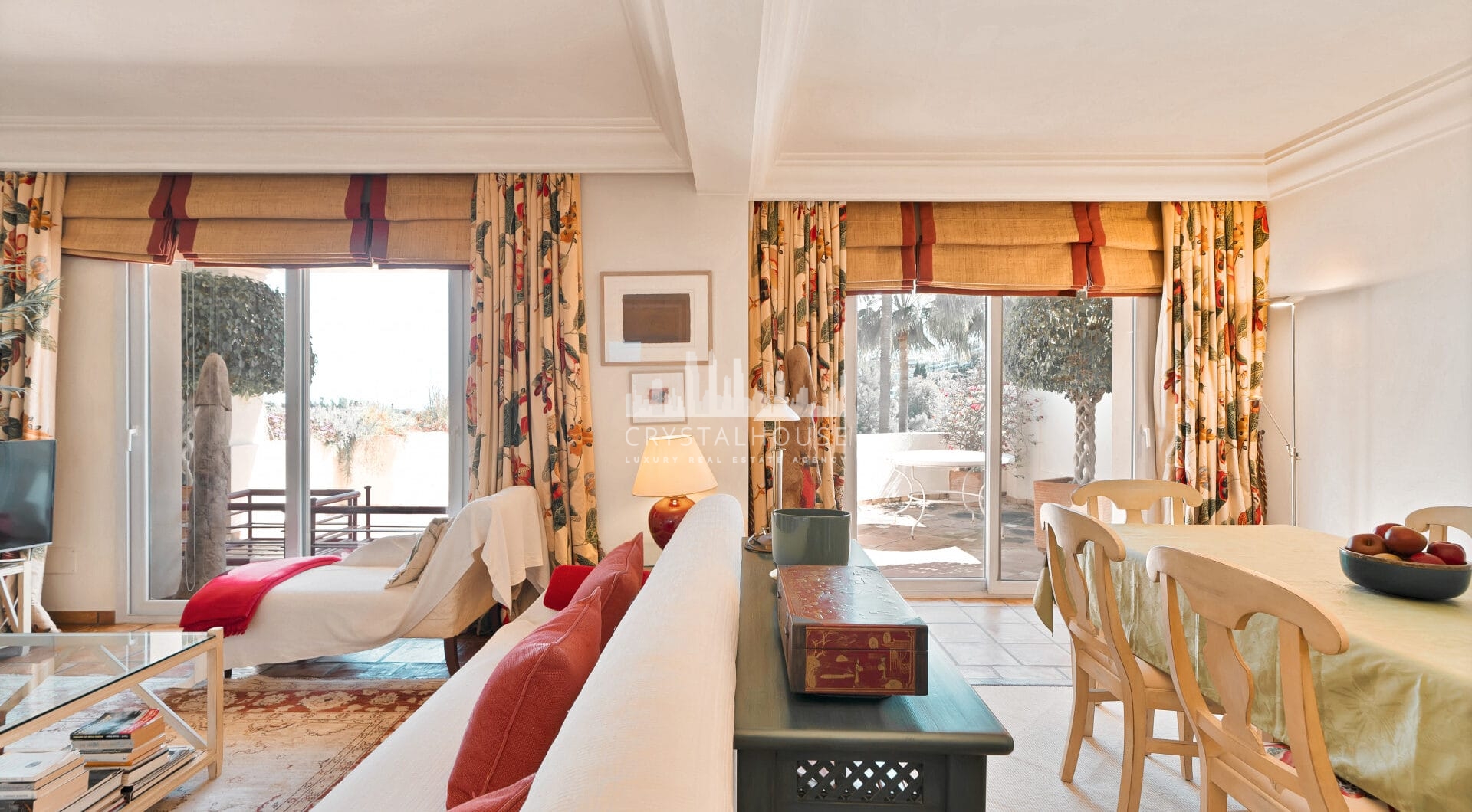 Luxury Penthouse with Panoramic Golf and sea Views in Las Alamandas