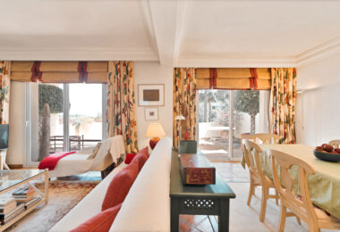 Luxury Penthouse with Panoramic Golf and sea Views in Las Alamandas