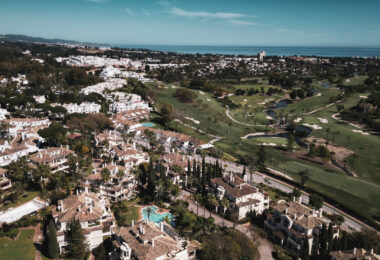 Luxury Penthouse with Panoramic Golf and sea Views in Las Alamandas