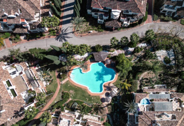 Luxury Penthouse with Panoramic Golf and sea Views in Las Alamandas