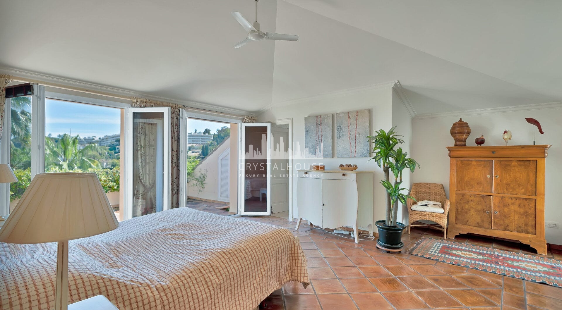 Luxury Penthouse with Panoramic Golf and sea Views in Las Alamandas