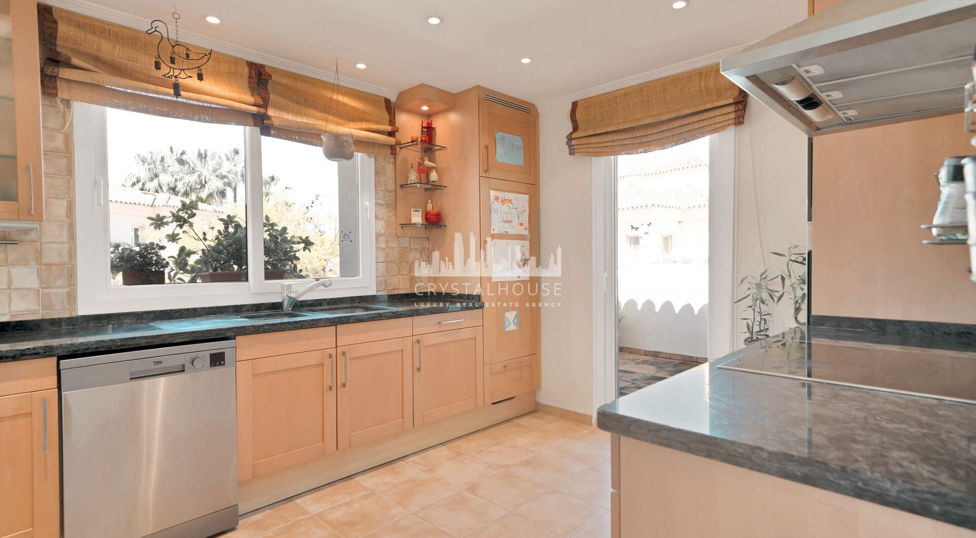 Luxury Penthouse with Panoramic Golf and sea Views in Las Alamandas